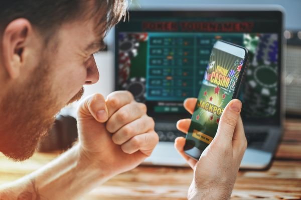 Antarmuka platform rgobet menampilkan berbagai kategori permainan dan pasar olahraga